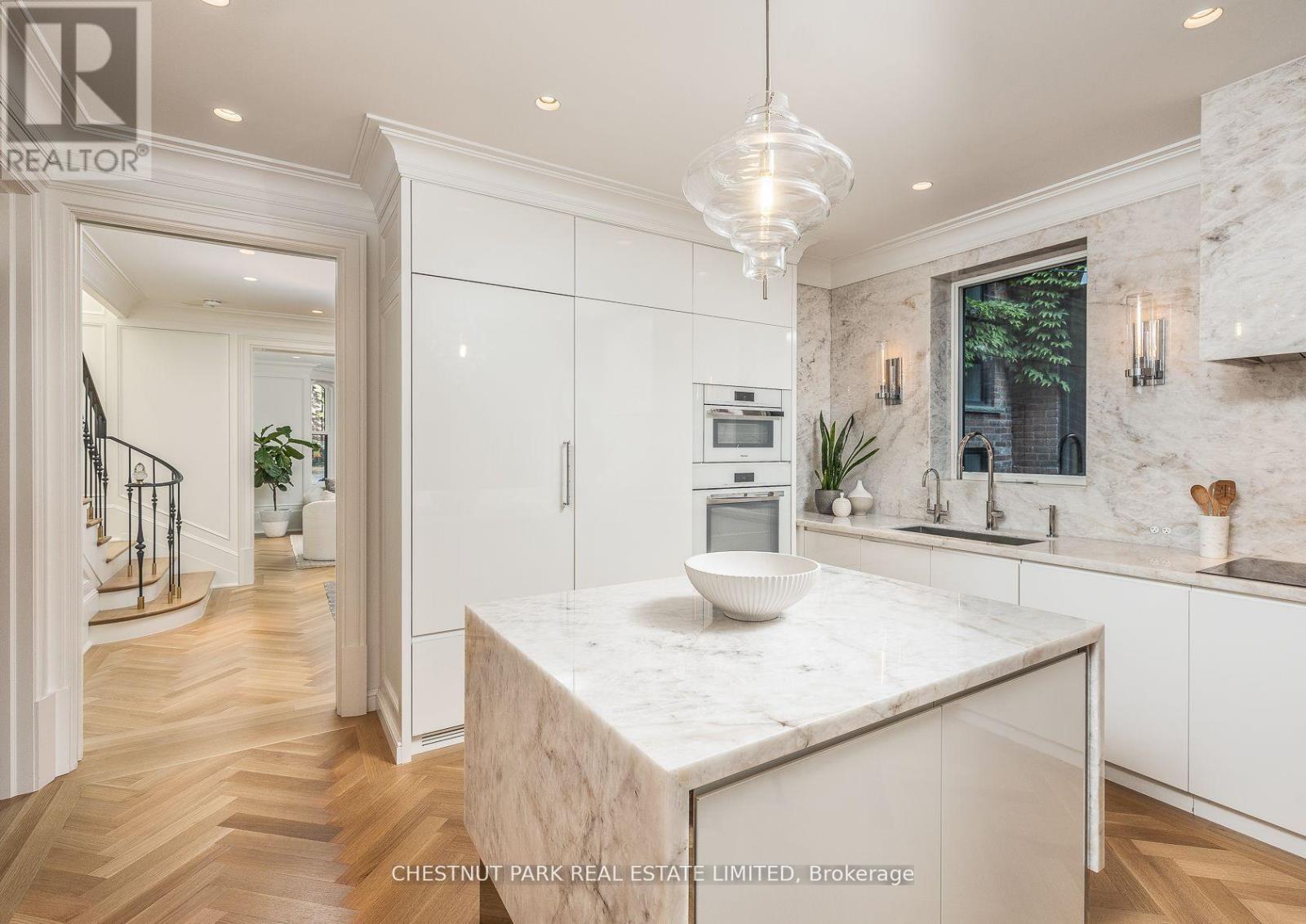 41 Boswell Avenue, Toronto, Ontario  M5R 1M5 - Photo 6 - C12280447