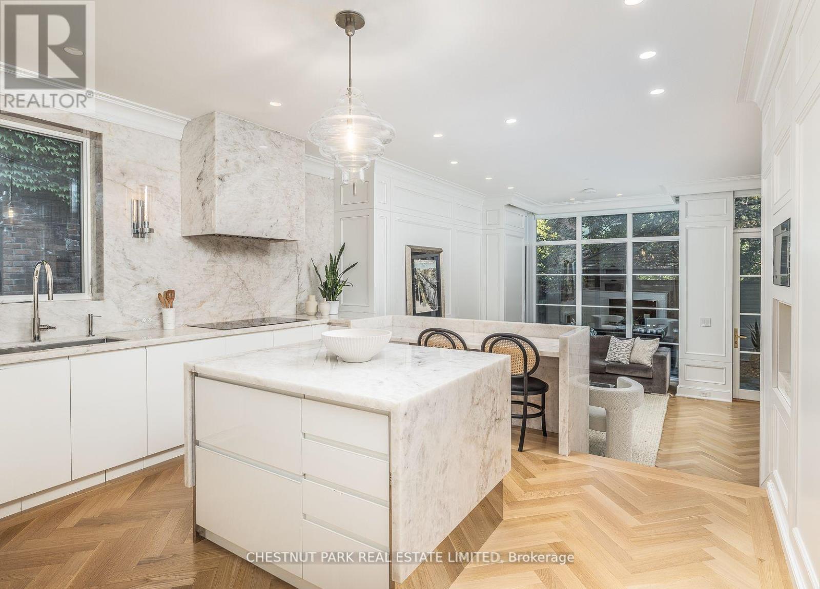 41 Boswell Avenue, Toronto, Ontario  M5R 1M5 - Photo 8 - C12280447