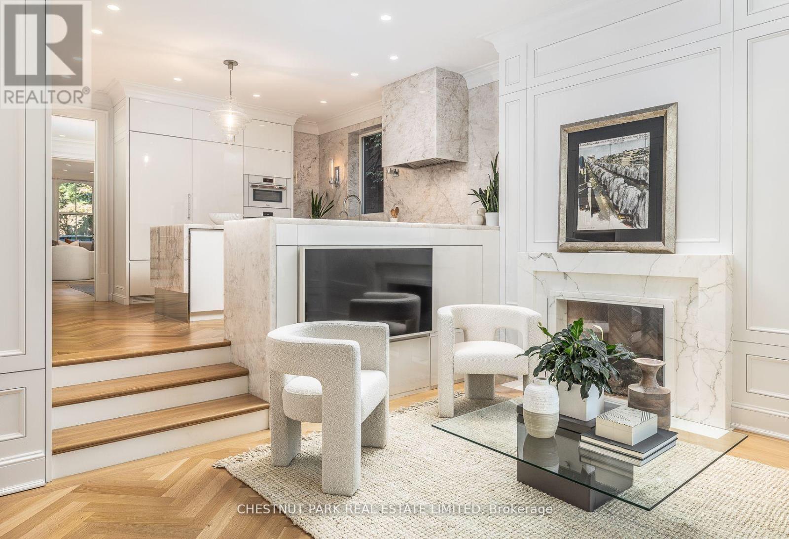 41 Boswell Avenue, Toronto, Ontario  M5R 1M5 - Photo 9 - C12280447