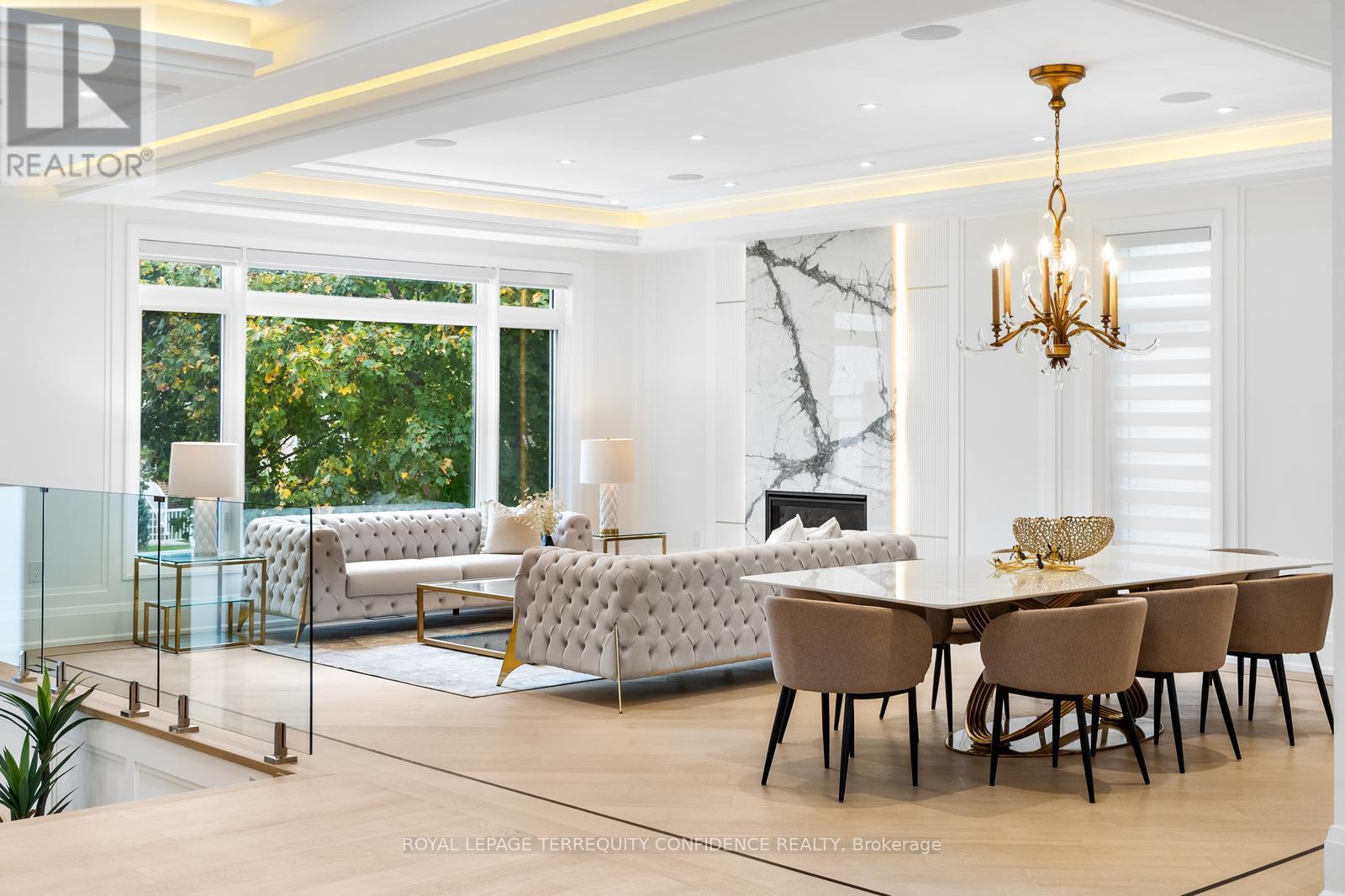 Property at 190 HOUNSLOW AVENUE image 3