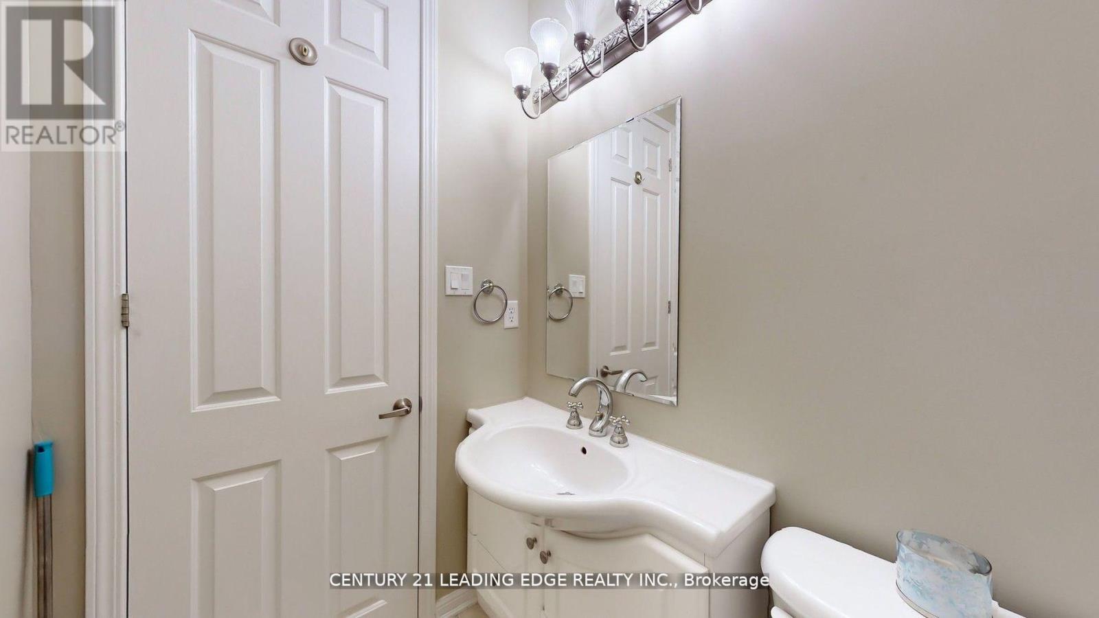 15 Yates Avenue, Toronto, Ontario  M1L 0C7 - Photo 26 - E12280446
