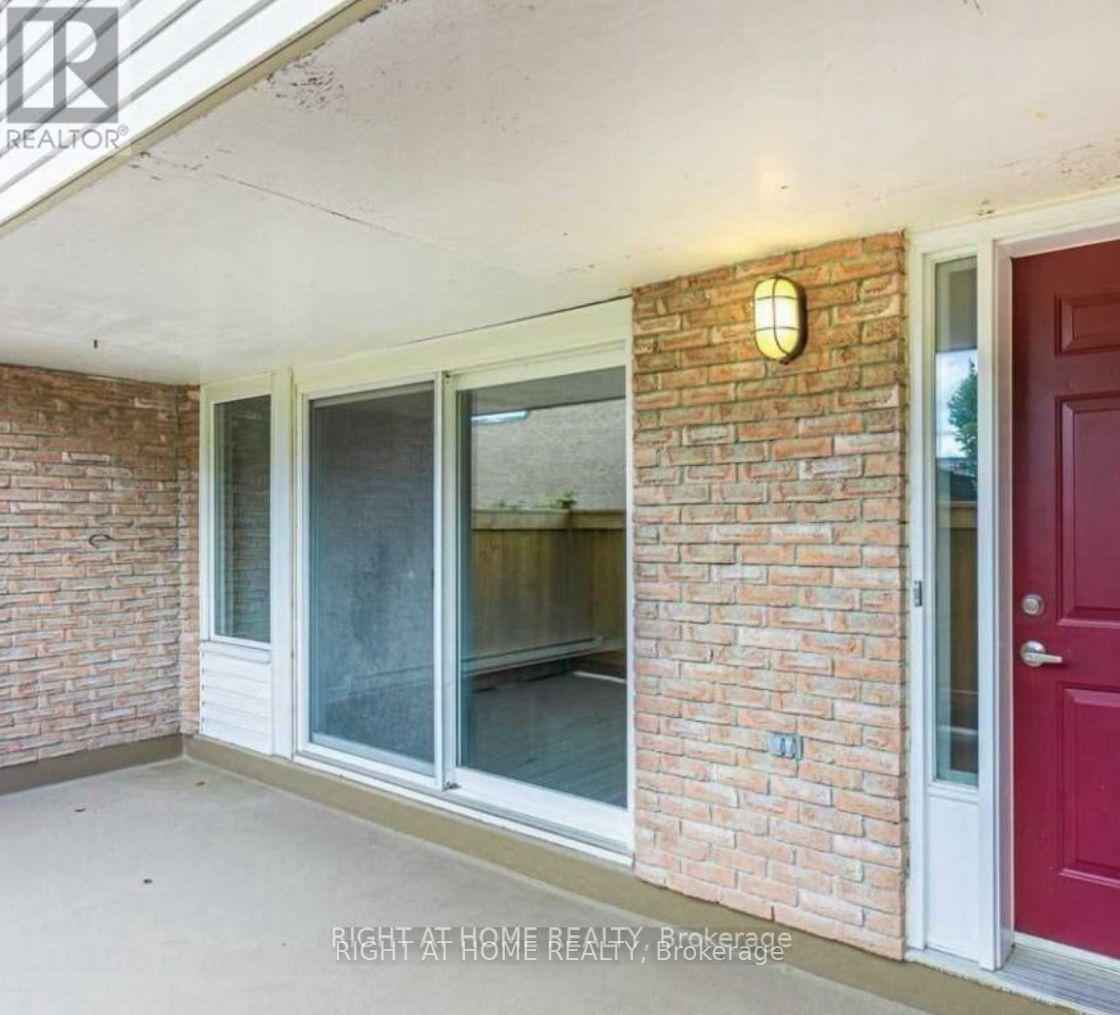 120 - 248 MILESTONE CRESCENT E, Aurora, Ontario