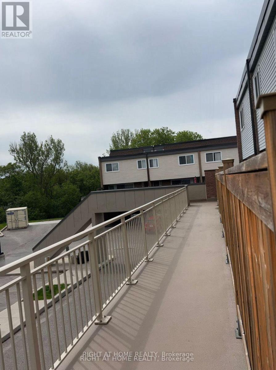 120 - 248 Milestone Crescent E, Aurora, Ontario  L4G 3M2 - Photo 3 - N12280456