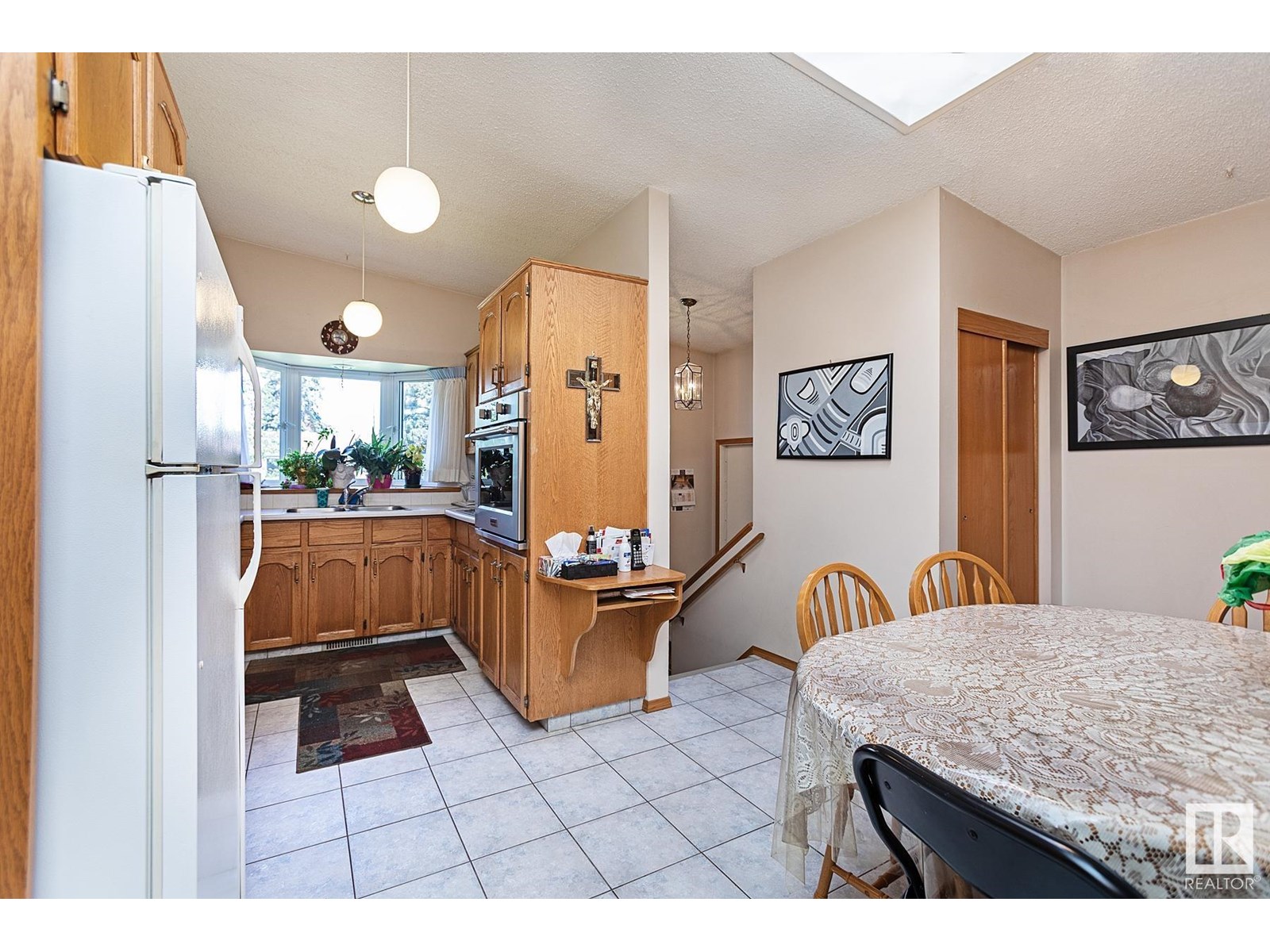 Property at 9523 134 AV NW image 2