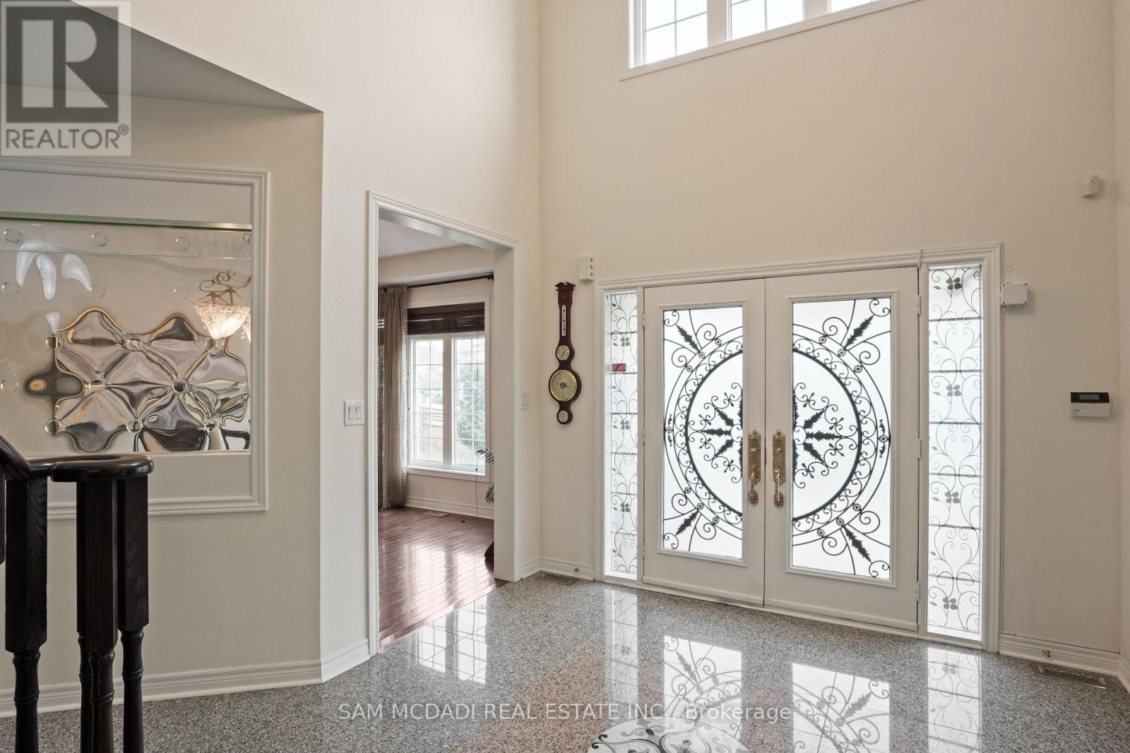 Property at 5499 DOCTOR PEDDLE CRESCENT image 3