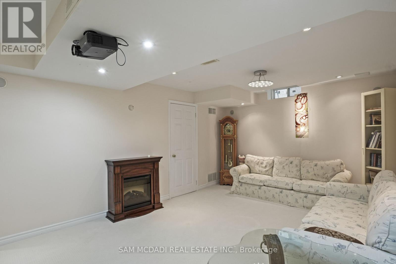 5499 Doctor Peddle Crescent, Mississauga, Ontario  L5M 0K7 - Photo 31 - W12280443