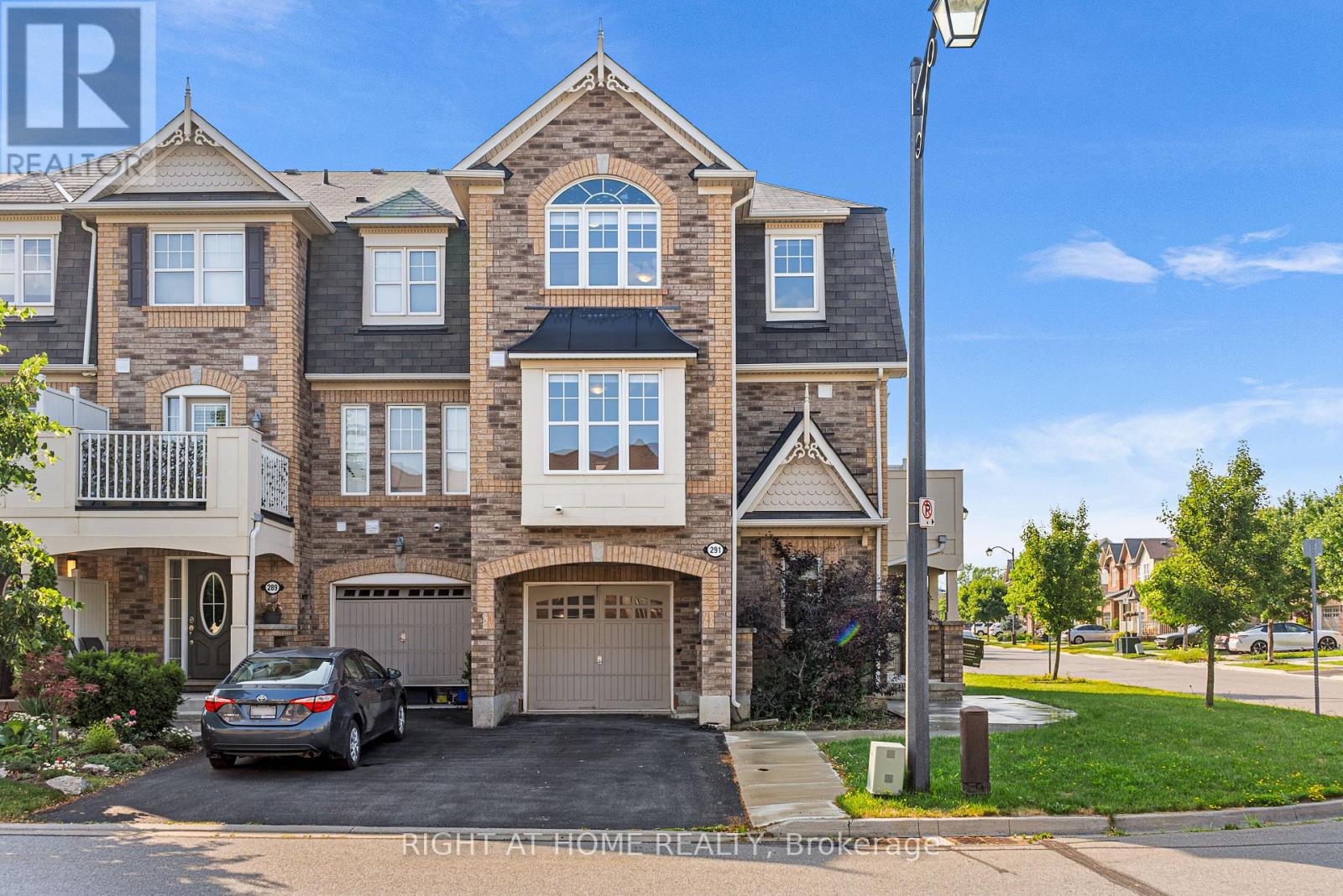 291 Woodley Crescent, Milton, Ontario  L9T 8B8 - Photo 3 - W12280480