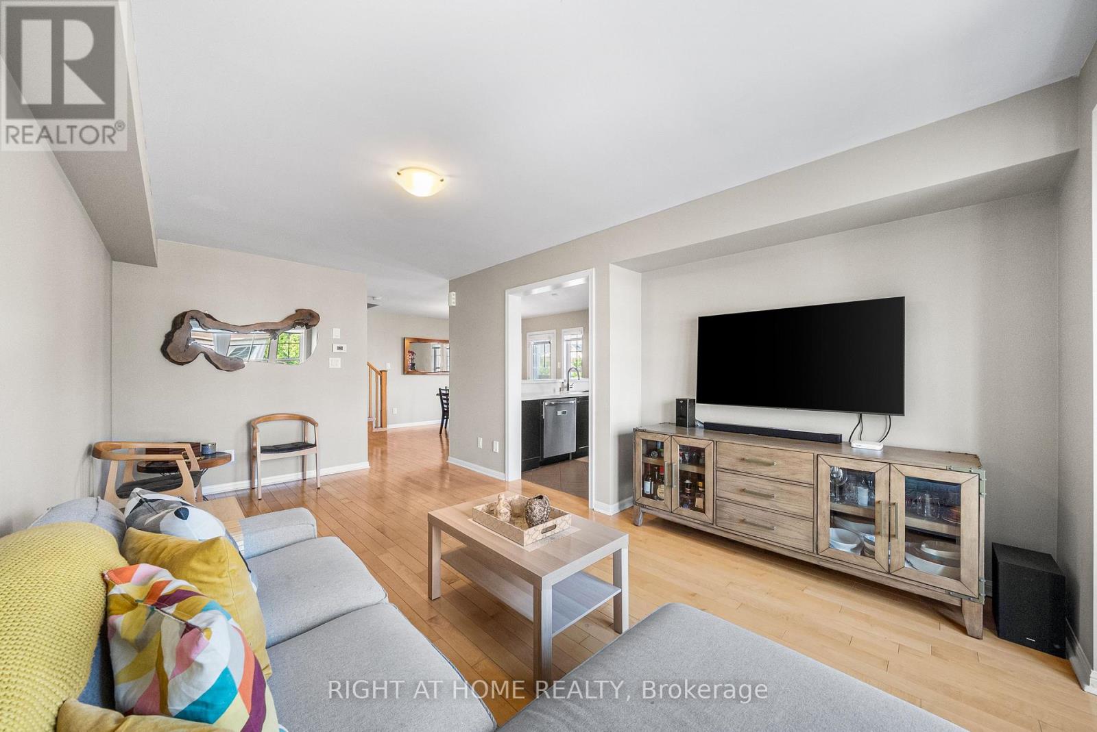 291 Woodley Crescent, Milton, Ontario  L9T 8B8 - Photo 9 - W12280480