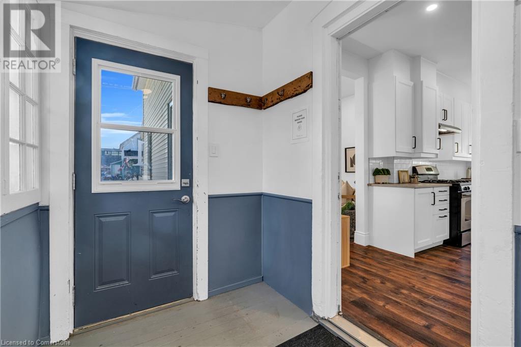 Property at 52 HENRY Street image 3