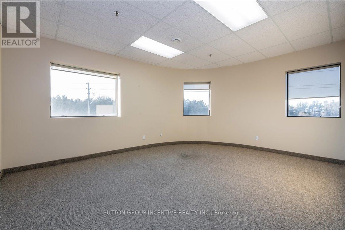 10&11, 1st Floor - 27 Hooper Road, Barrie, Ontario  L4N 9S3 - Photo 10 - S12280503