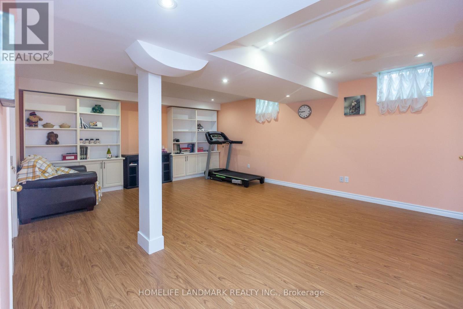 5722 Greensboro Drive, Mississauga, Ontario  L5M 5T7 - Photo 17 - W12280513