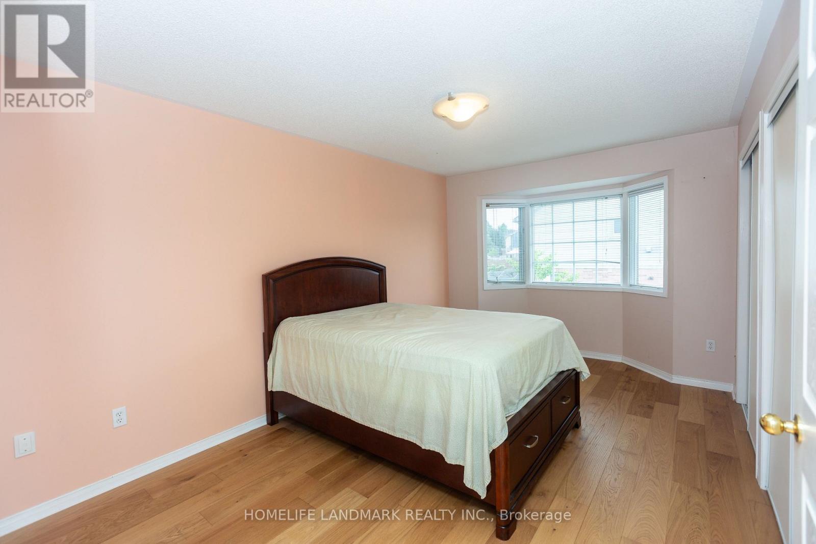 5722 Greensboro Drive, Mississauga, Ontario  L5M 5T7 - Photo 9 - W12280513