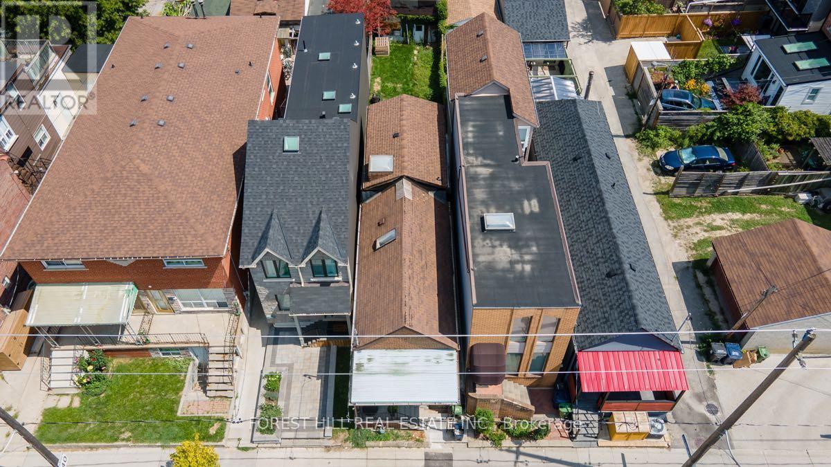 139 Christie Street, Toronto, Ontario  M6G 3B3 - Photo 24 - C12275750
