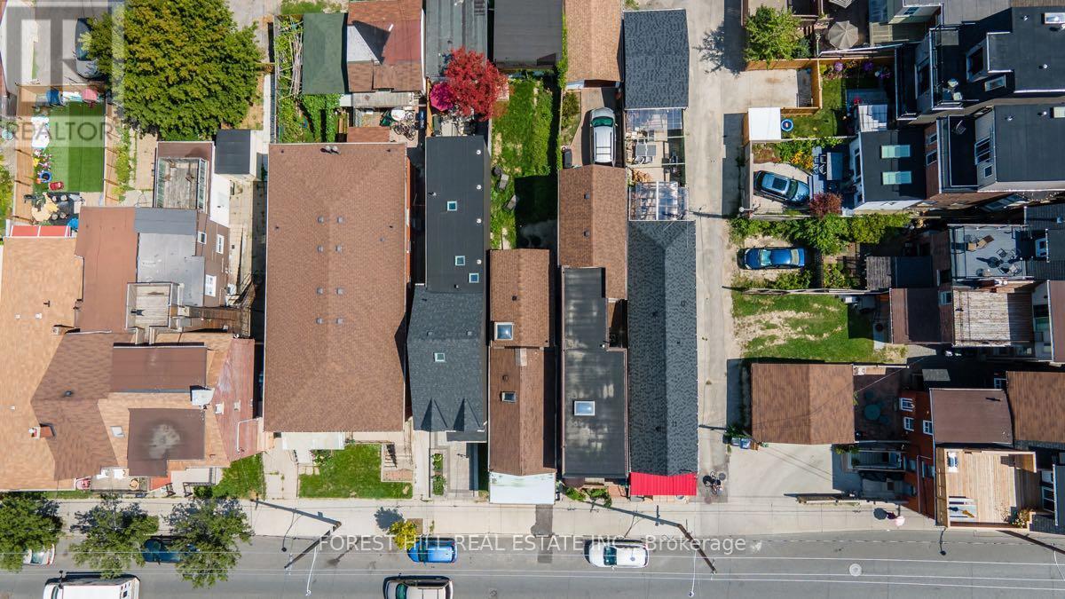 139 Christie Street, Toronto, Ontario  M6G 3B3 - Photo 23 - C12275750