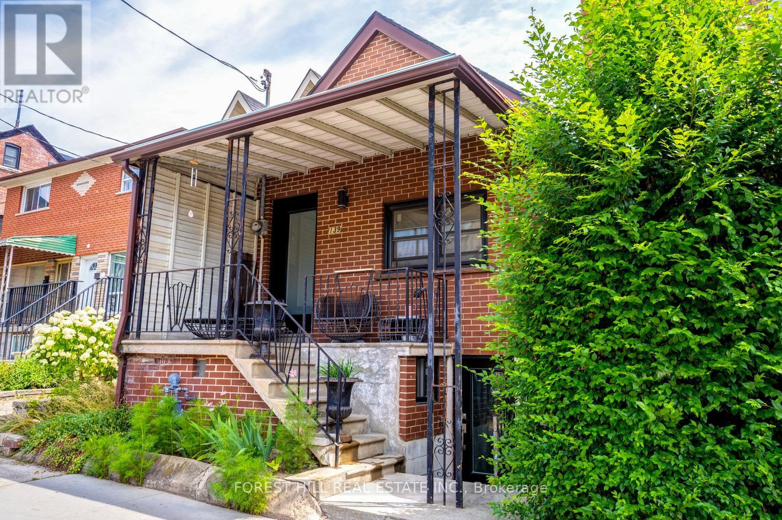 139 Christie Street, Toronto, Ontario  M6G 3B3 - Photo 5 - C12275750