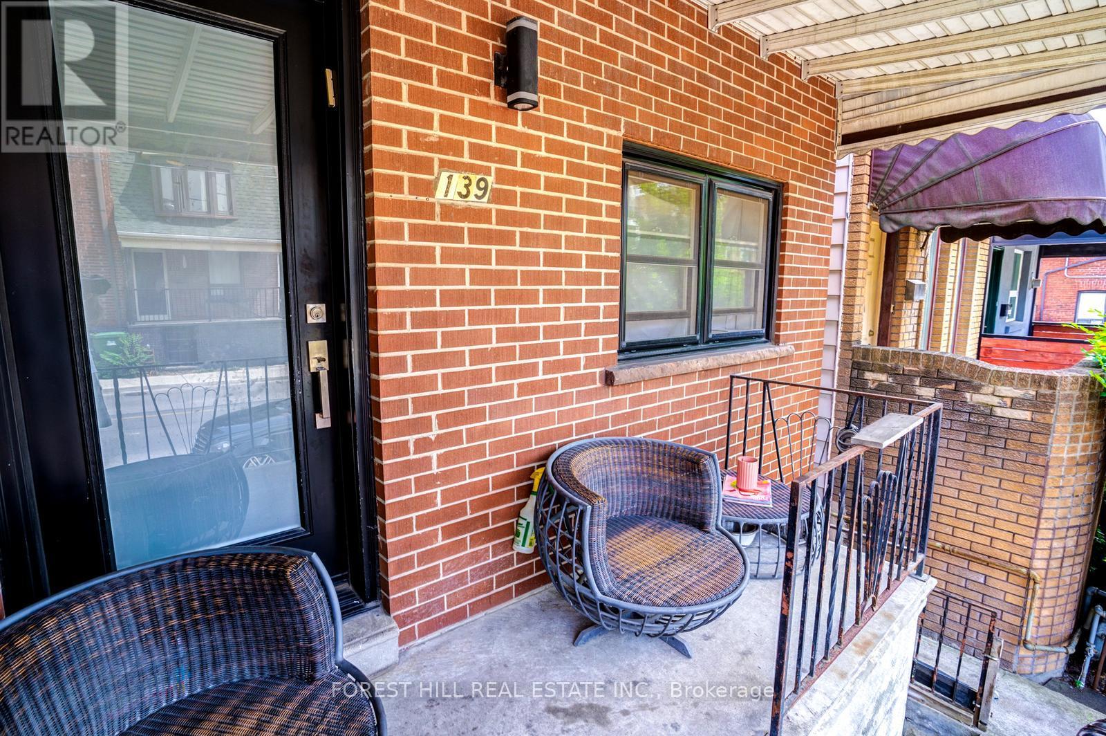 139 Christie Street, Toronto, Ontario  M6G 3B3 - Photo 9 - C12275750