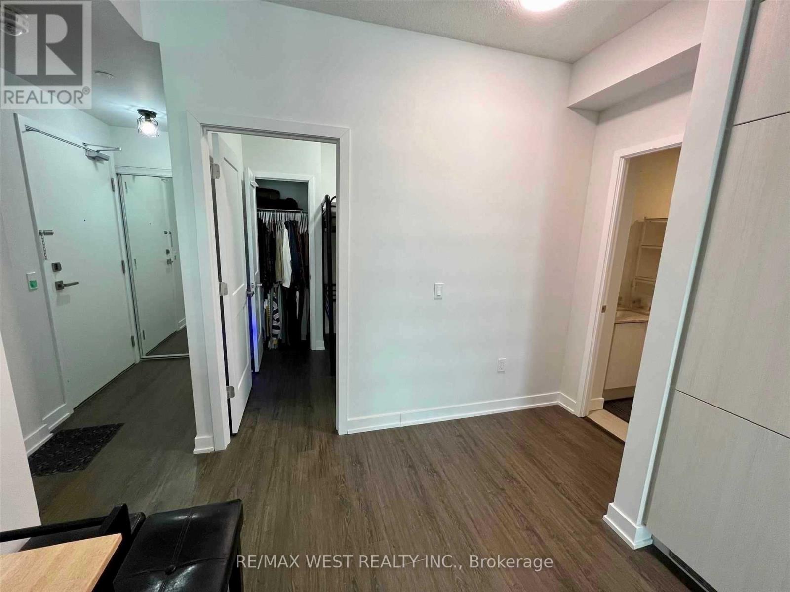 1606 - 4085 Parkside Village Drive, Mississauga, Ontario  L5B 0K9 - Photo 13 - W12280554