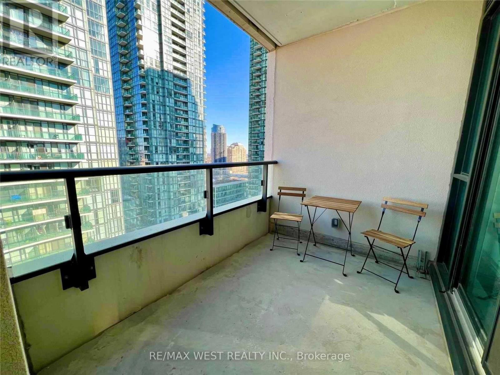 1606 - 4085 Parkside Village Drive, Mississauga, Ontario  L5B 0K9 - Photo 14 - W12280554