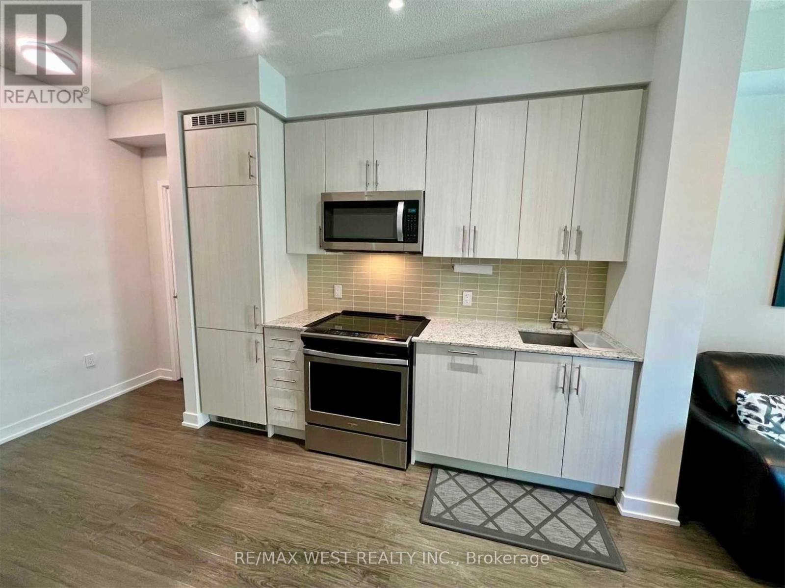 1606 - 4085 Parkside Village Drive, Mississauga, Ontario  L5B 0K9 - Photo 5 - W12280554