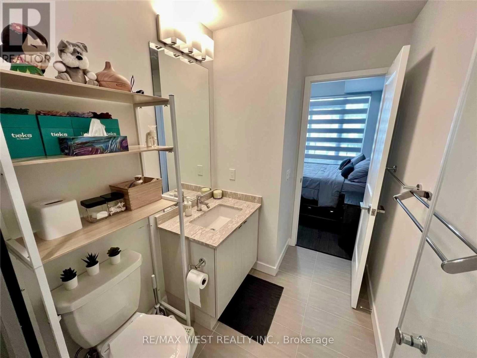1606 - 4085 Parkside Village Drive, Mississauga, Ontario  L5B 0K9 - Photo 9 - W12280554