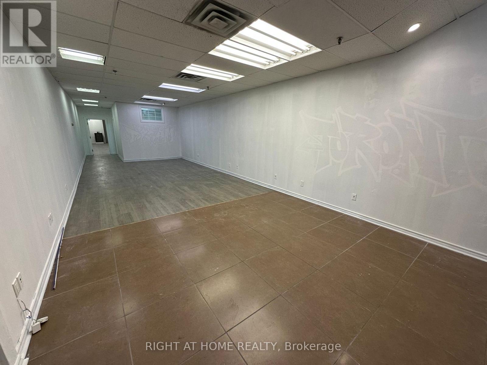 5 - 1278 St.clair Avenue W, Toronto, Ontario  M6E 1B9 - Photo 11 - W12280564