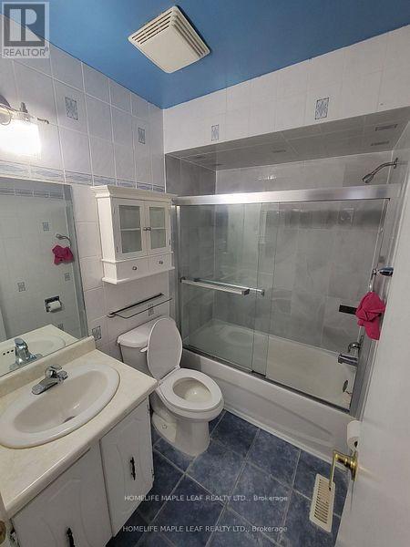 Upper - 4 Ashurst Crescent, Brampton, Ontario  L6V 3N8 - Photo 11 - W12280587