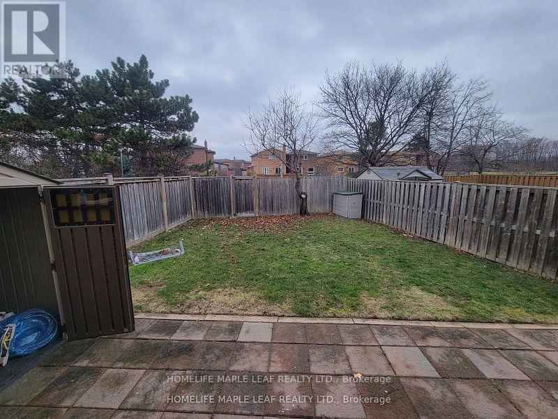 Upper - 4 Ashurst Crescent, Brampton, Ontario  L6V 3N8 - Photo 15 - W12280587