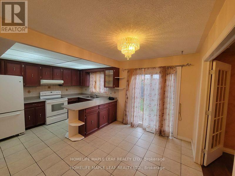 Upper - 4 Ashurst Crescent, Brampton, Ontario  L6V 3N8 - Photo 7 - W12280587