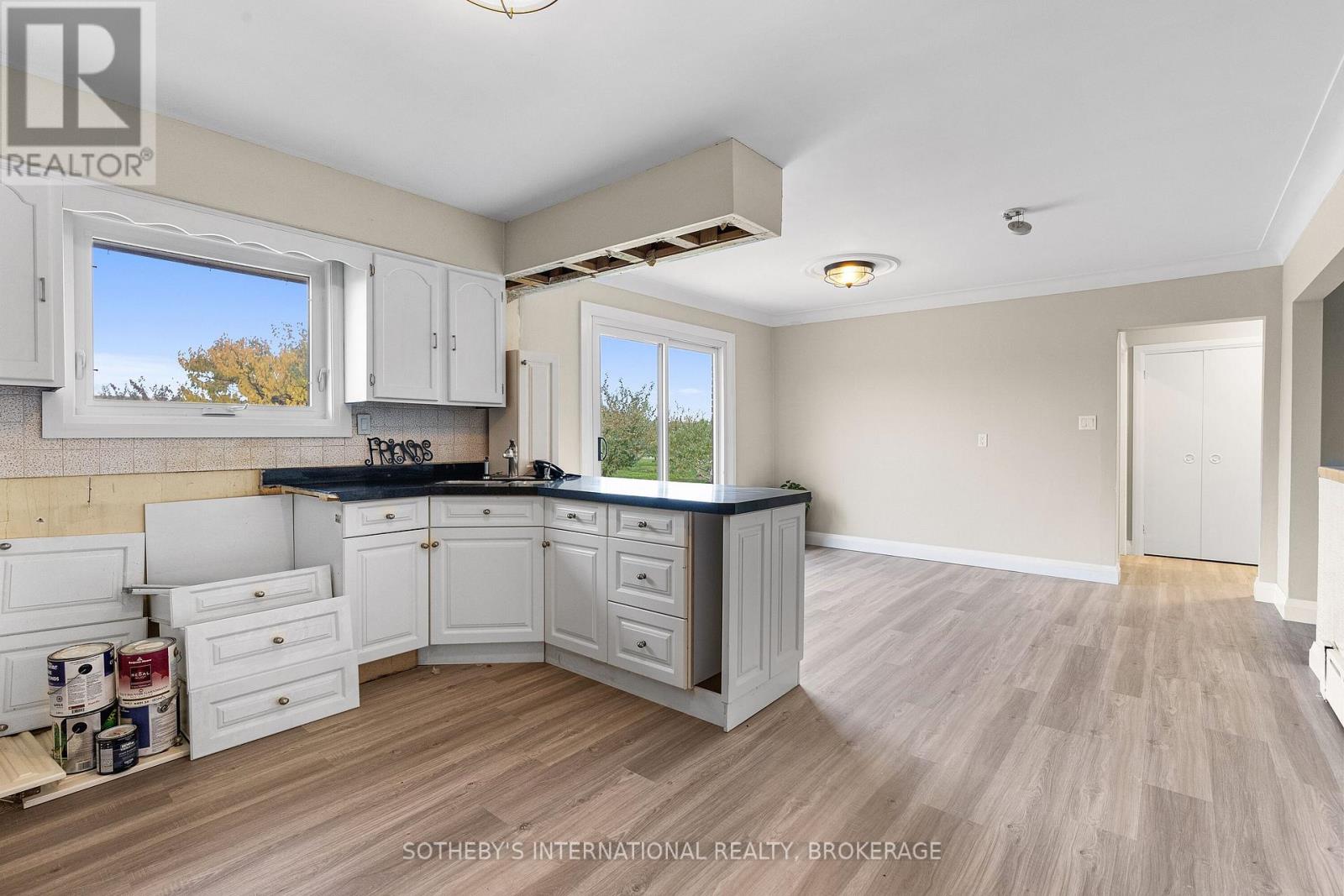 540 Concession 1 Road, Niagara-On-The-Lake, Ontario  L0S 1J0 - Photo 12 - X12280617