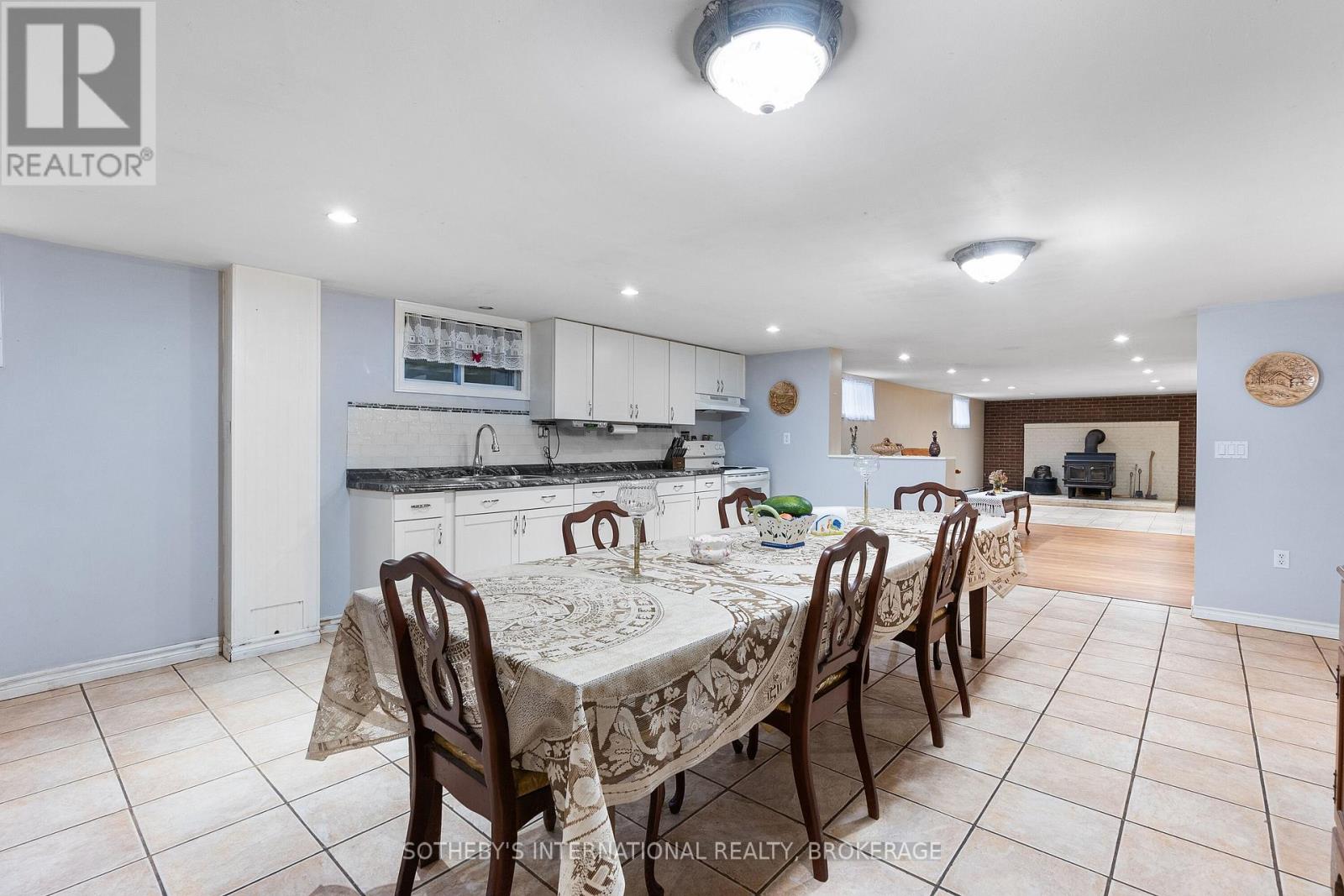 540 Concession 1 Road, Niagara-On-The-Lake, Ontario  L0S 1J0 - Photo 21 - X12280617