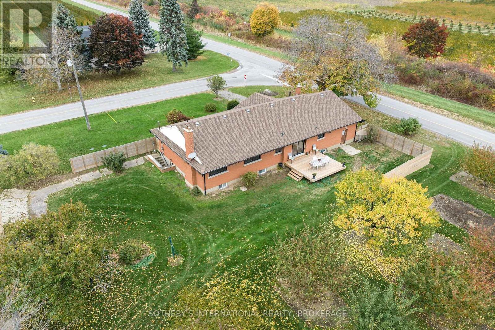 540 Concession 1 Road, Niagara-On-The-Lake, Ontario  L0S 1J0 - Photo 5 - X12280617