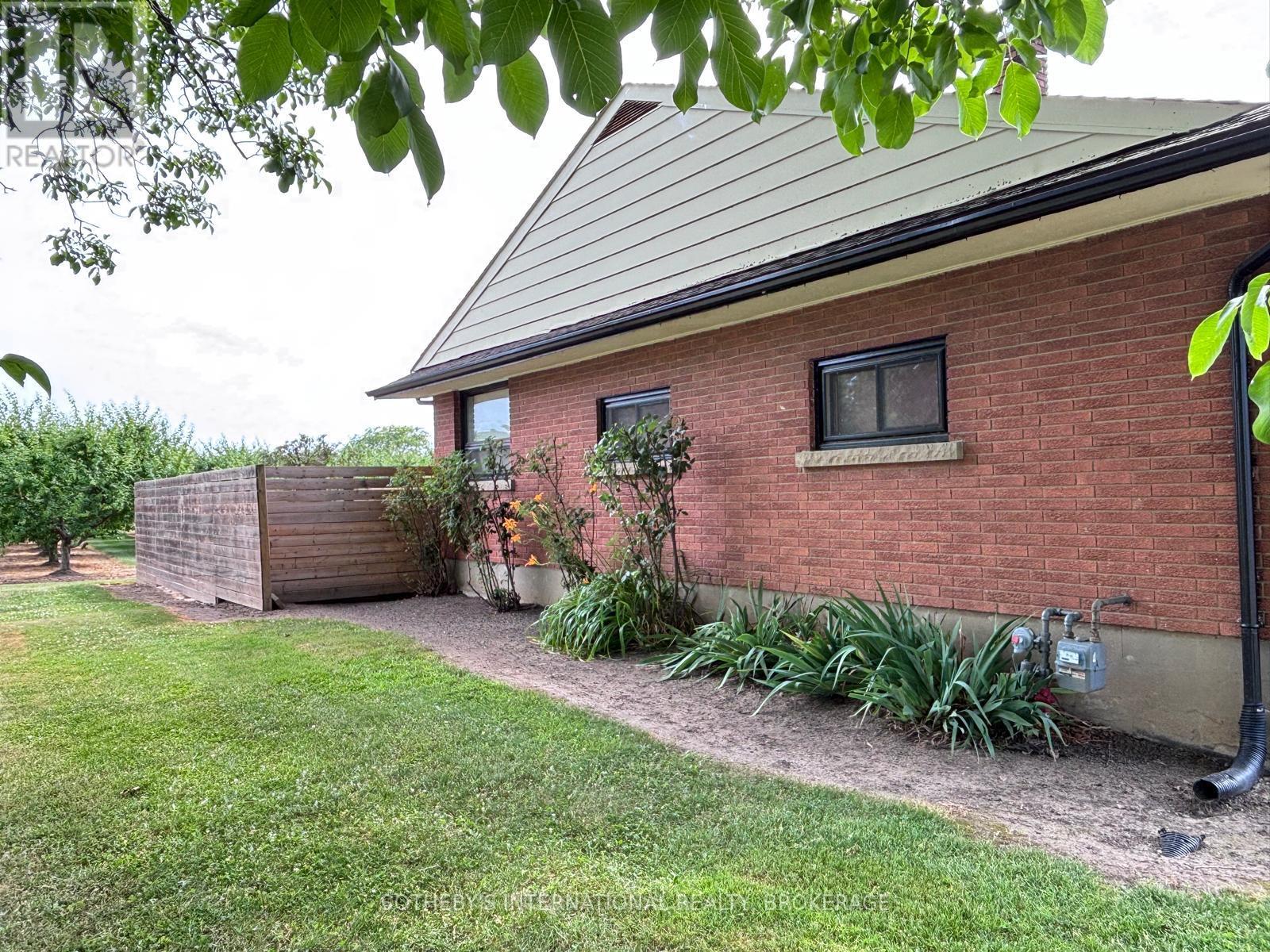 540 Concession 1 Road, Niagara-On-The-Lake, Ontario  L0S 1J0 - Photo 8 - X12280617