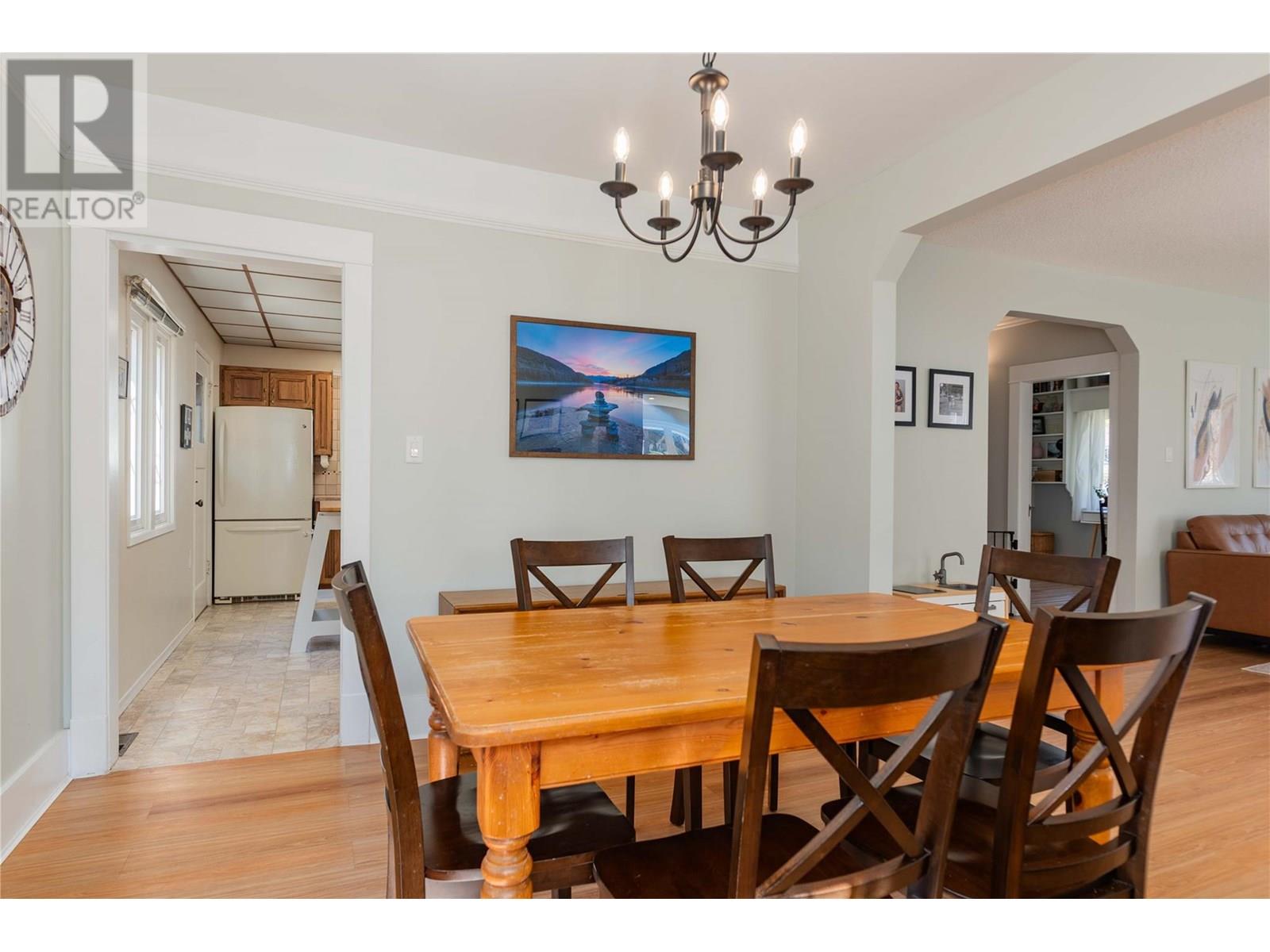 Property at 309 RITCHIE Avenue image 2