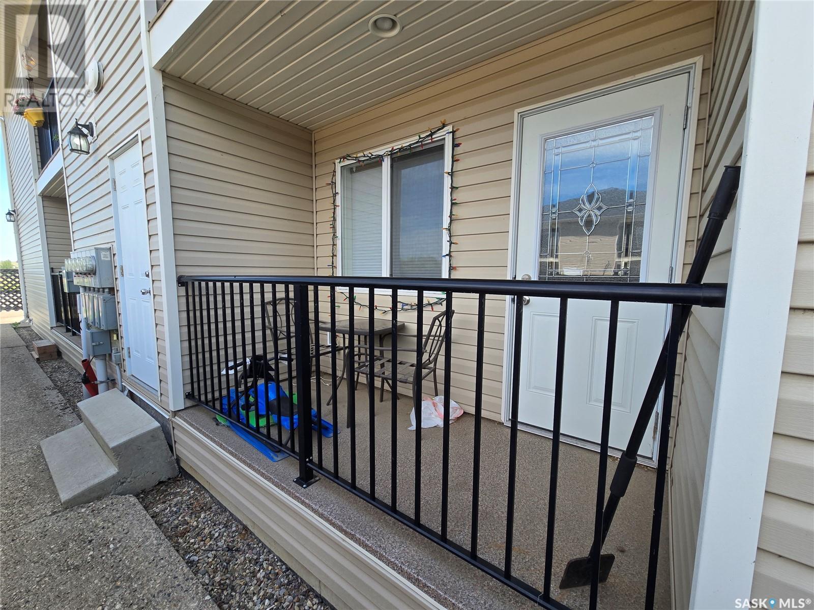 203 825 Gladstone STREET E, swift current, Saskatchewan