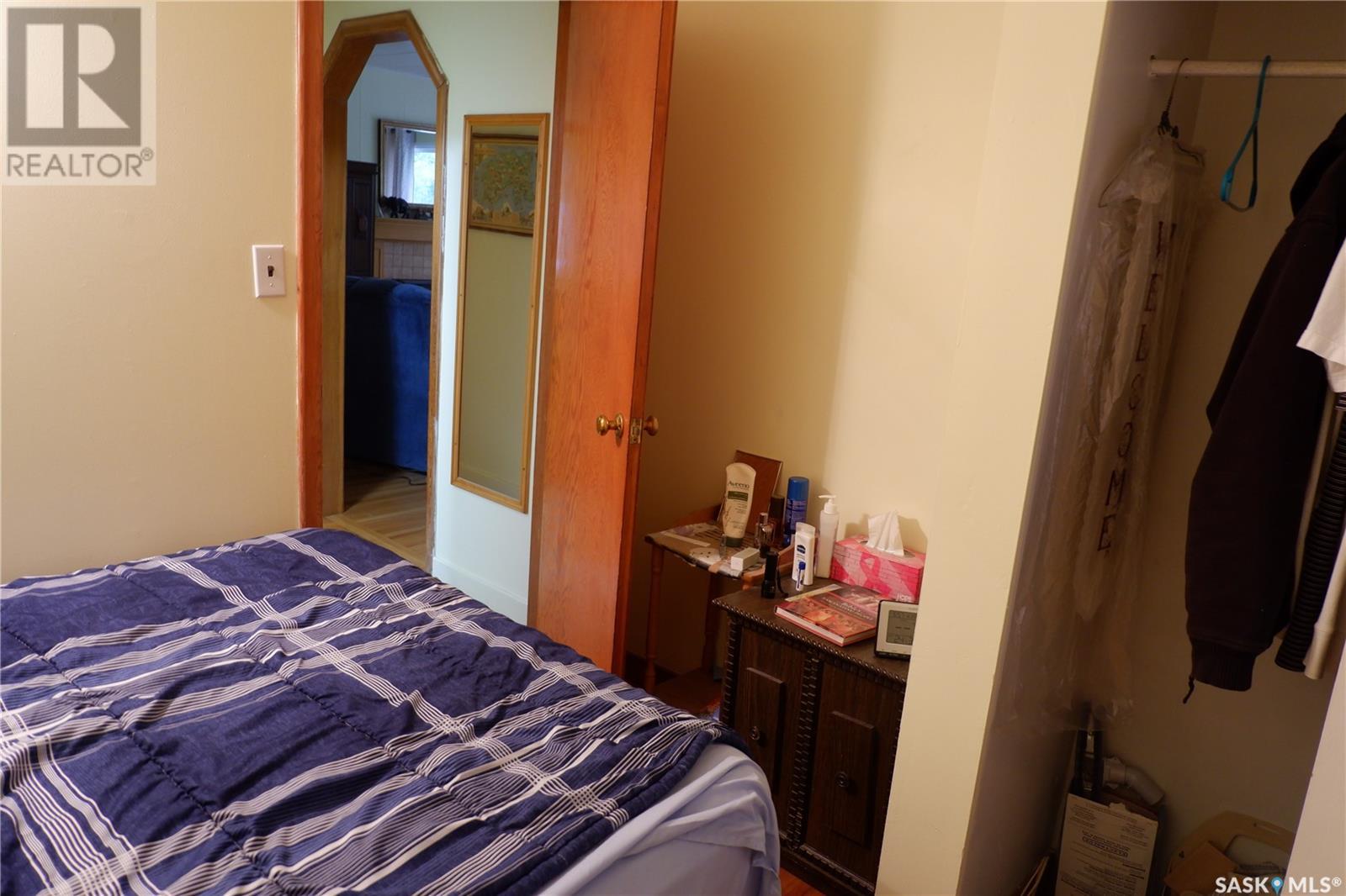 220 6th Avenue W, Assiniboia, Saskatchewan  S0H 0B0 - Photo 10 - SK012224