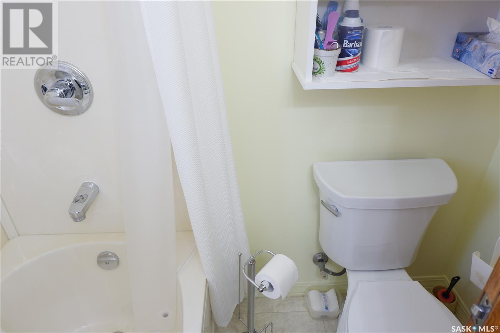 220 6th Avenue W, Assiniboia, Saskatchewan  S0H 0B0 - Photo 15 - SK012224