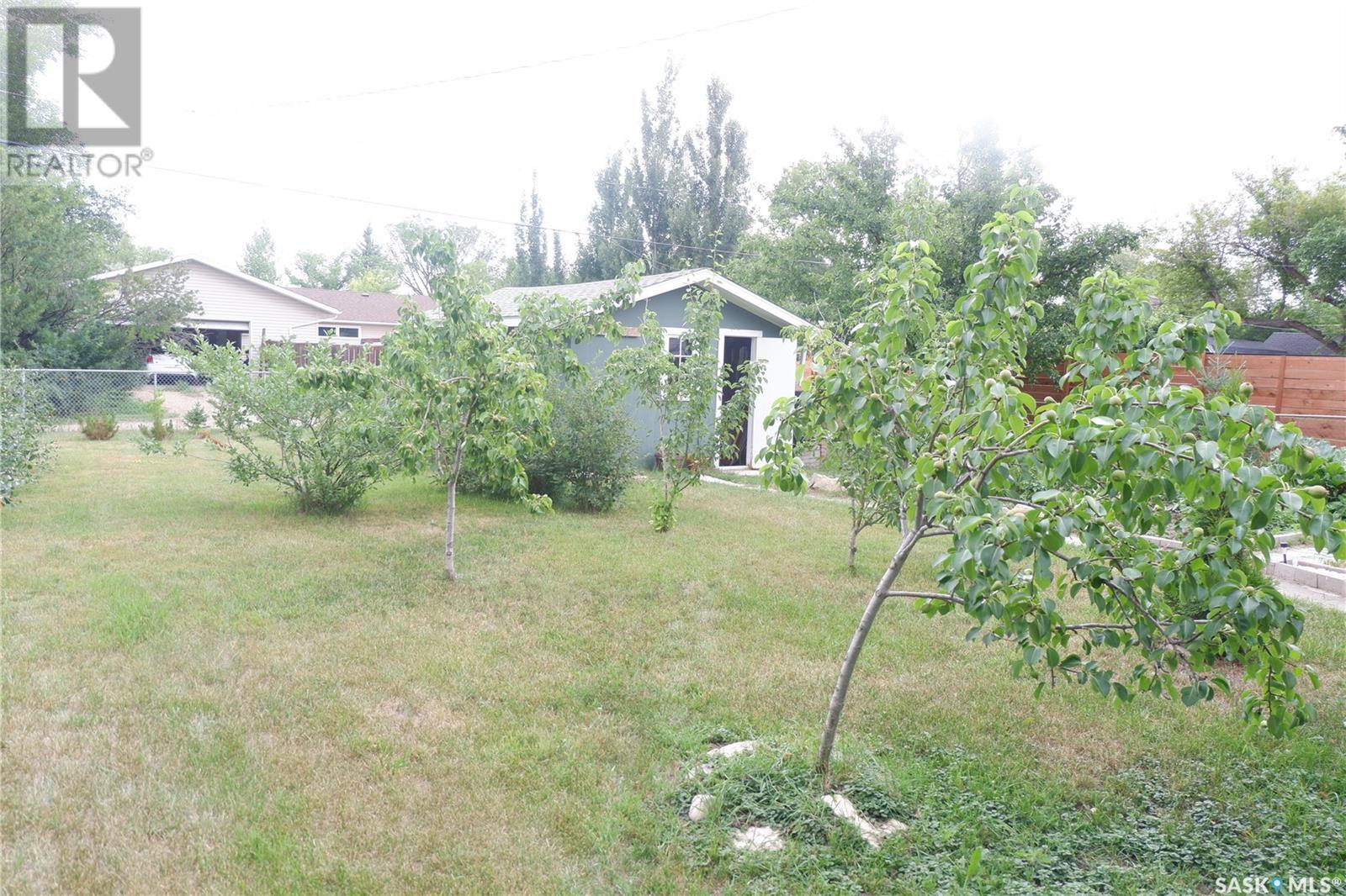 220 6th Avenue W, Assiniboia, Saskatchewan  S0H 0B0 - Photo 25 - SK012224