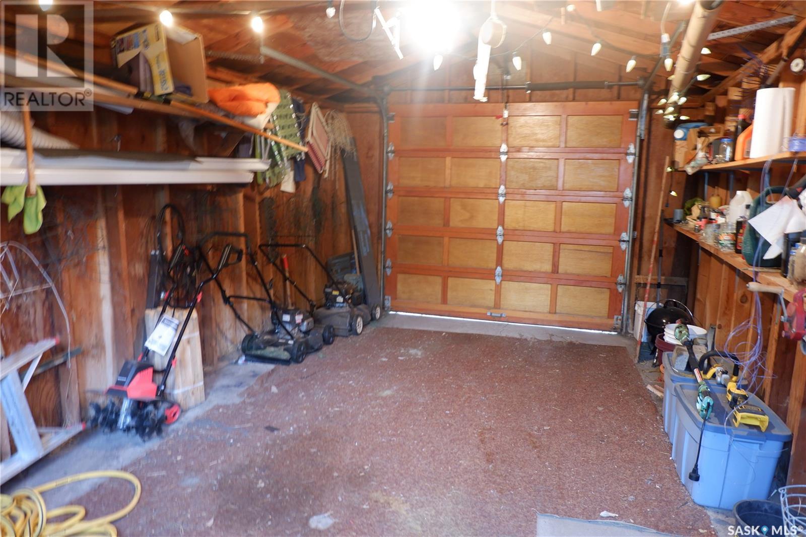 220 6th Avenue W, Assiniboia, Saskatchewan  S0H 0B0 - Photo 28 - SK012224