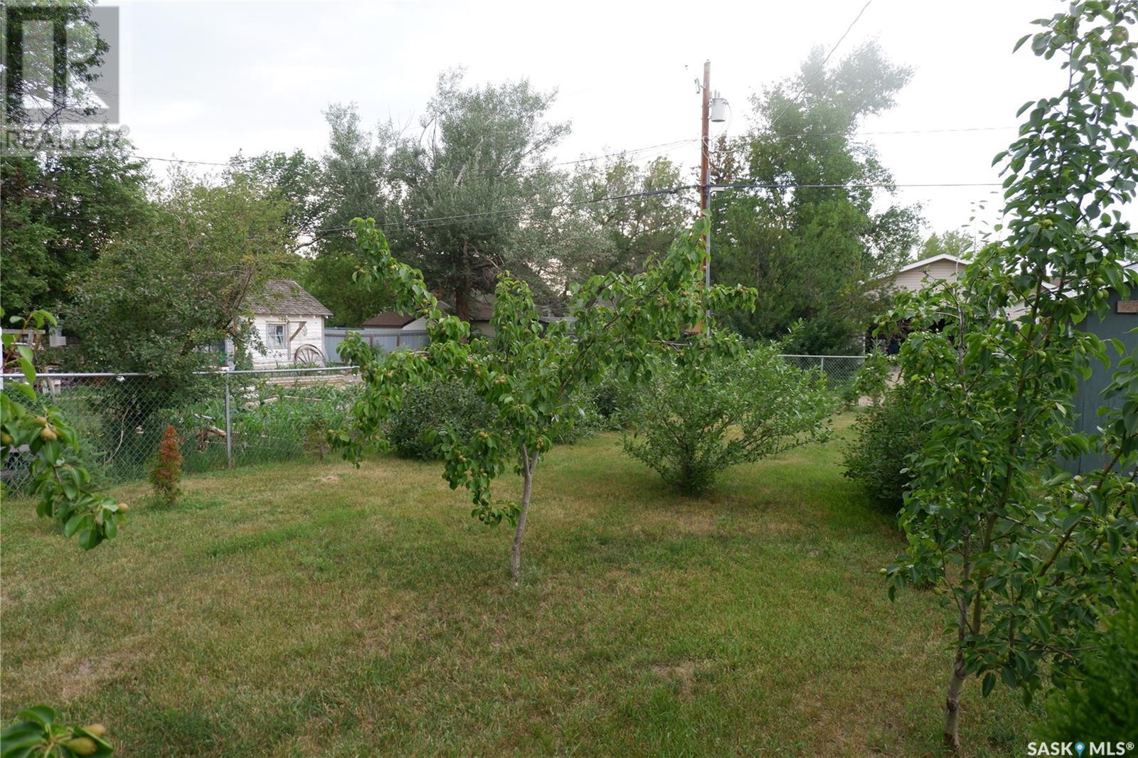 220 6th Avenue W, Assiniboia, Saskatchewan  S0H 0B0 - Photo 35 - SK012224