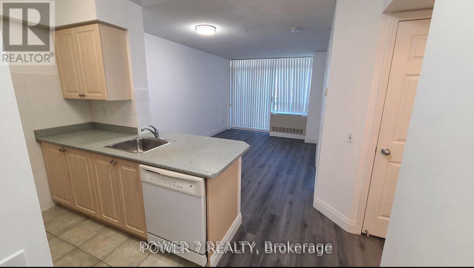 1109 - 153 Beecroft Road, Toronto, Ontario  M2N 7C5 - Photo 1 - C12280600