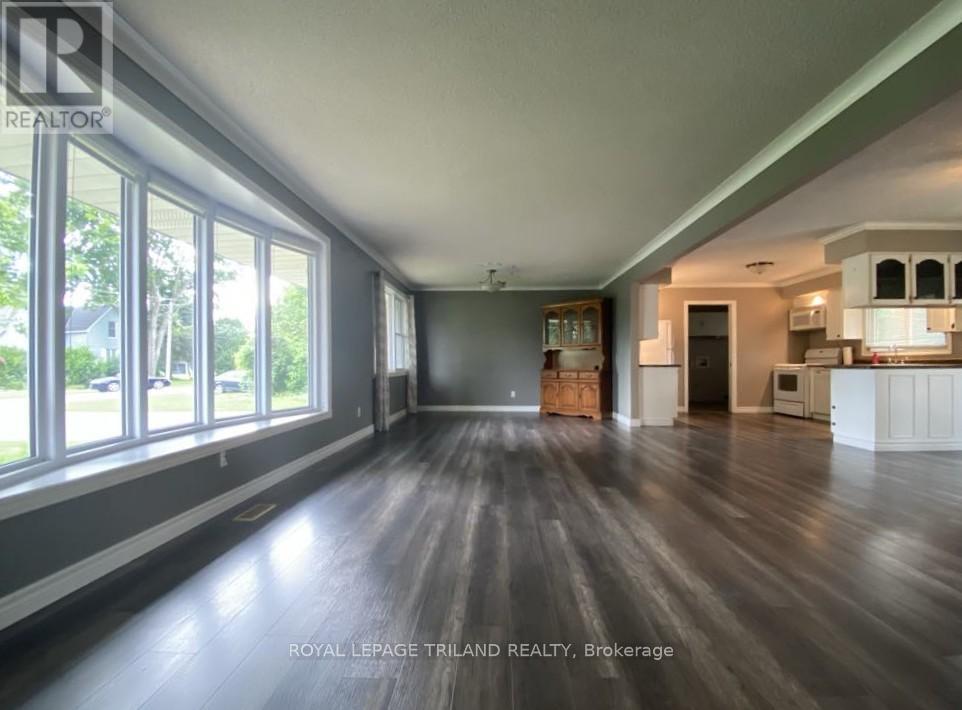 102 Ontario Street, Lambton Shores, Ontario  N0M 2N0 - Photo 2 - X12280638