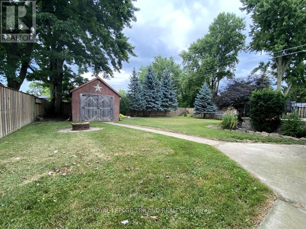 102 Ontario Street, Lambton Shores, Ontario  N0M 2N0 - Photo 39 - X12280638