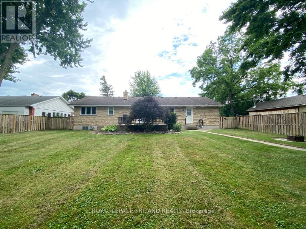 102 Ontario Street, Lambton Shores, Ontario  N0M 2N0 - Photo 41 - X12280638