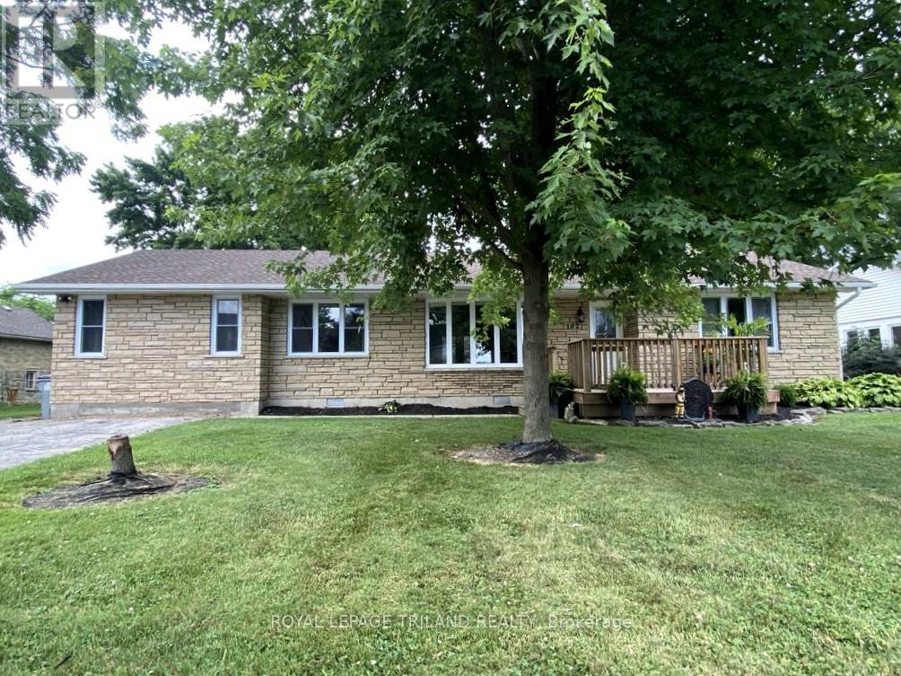 102 Ontario Street, Lambton Shores, Ontario  N0M 2N0 - Photo 43 - X12280638