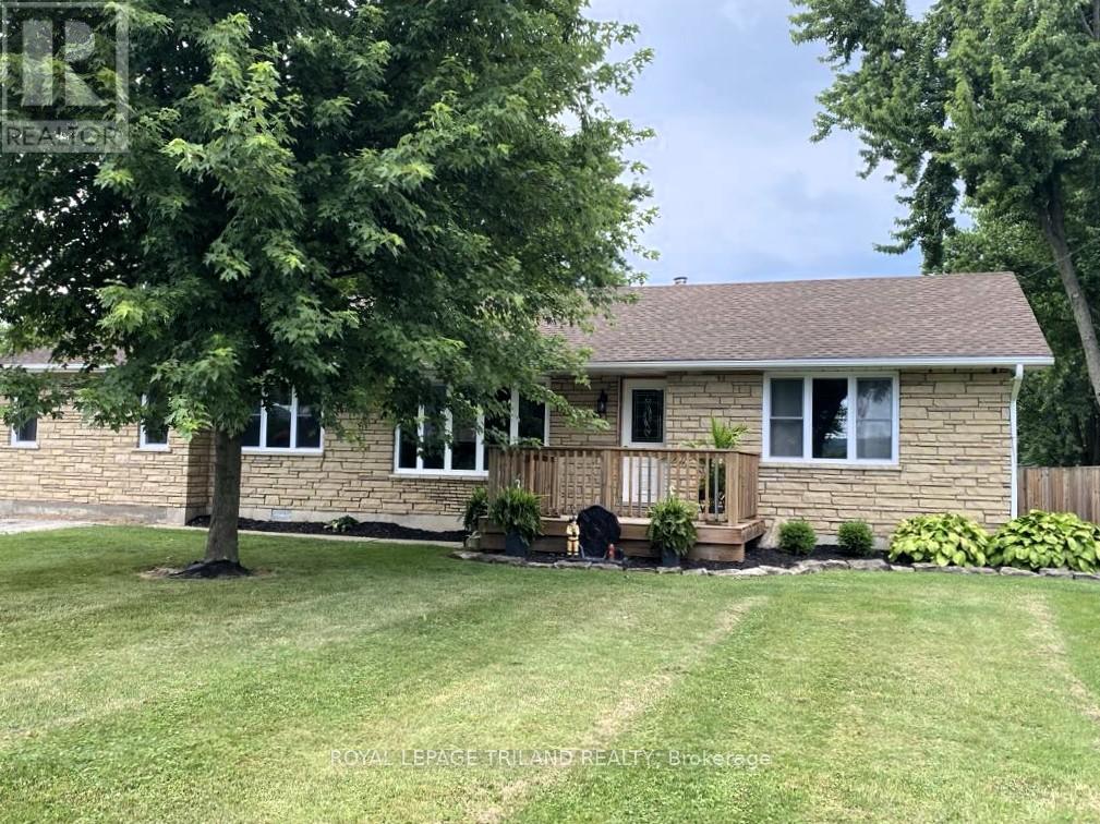 102 Ontario Street, Lambton Shores, Ontario  N0M 2N0 - Photo 44 - X12280638