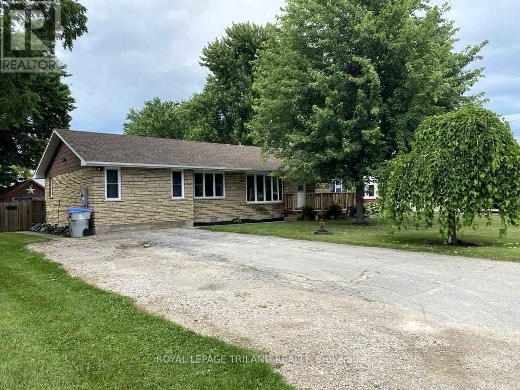 102 Ontario Street, Lambton Shores, Ontario  N0M 2N0 - Photo 45 - X12280638