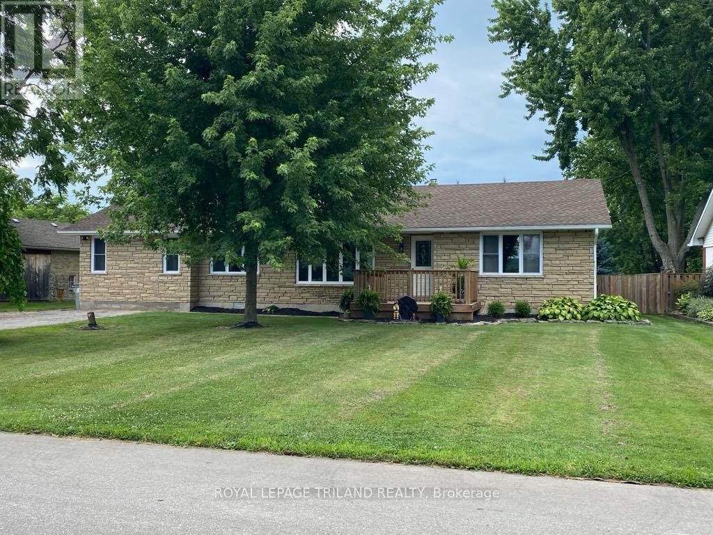 102 Ontario Street, Lambton Shores, Ontario  N0M 2N0 - Photo 46 - X12280638