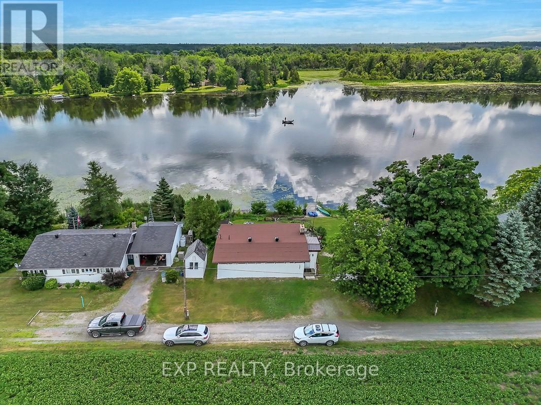 2986 Beaman Lane, Ottawa, Ontario  K9G 1J0 - Photo 2 - X12280634
