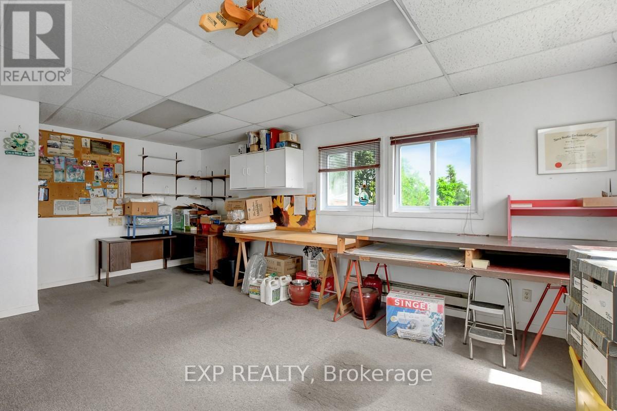 2986 Beaman Lane, Ottawa, Ontario  K9G 1J0 - Photo 37 - X12280634