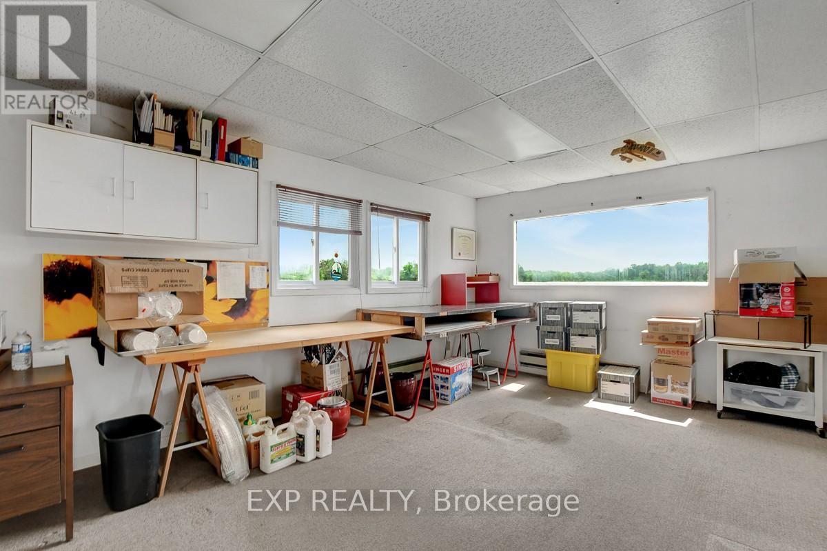 2986 Beaman Lane, Ottawa, Ontario  K9G 1J0 - Photo 38 - X12280634